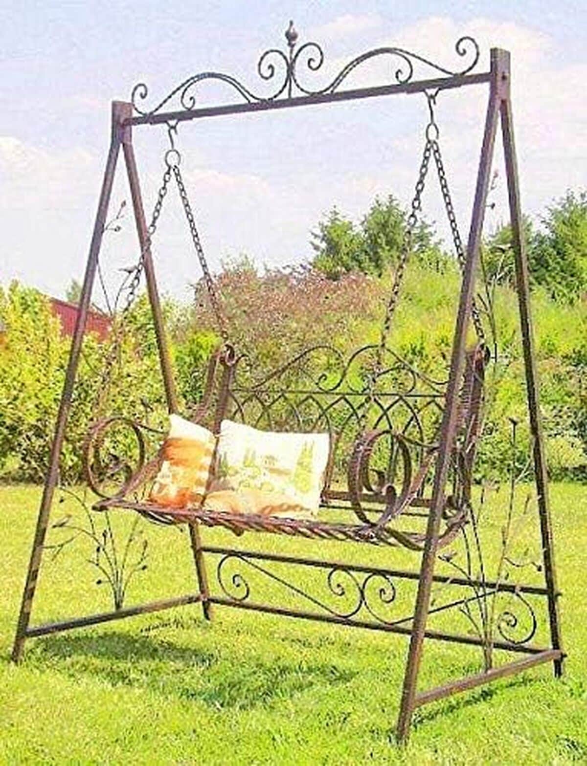 Test de la balancelle DENK 1868 en métal forgé