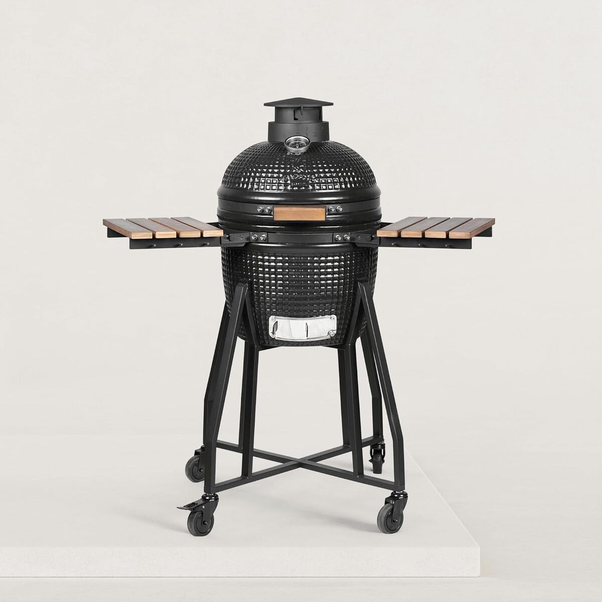 Test du barbecue japonais Forest-Grill KAMADO M 16" : efficacité et design