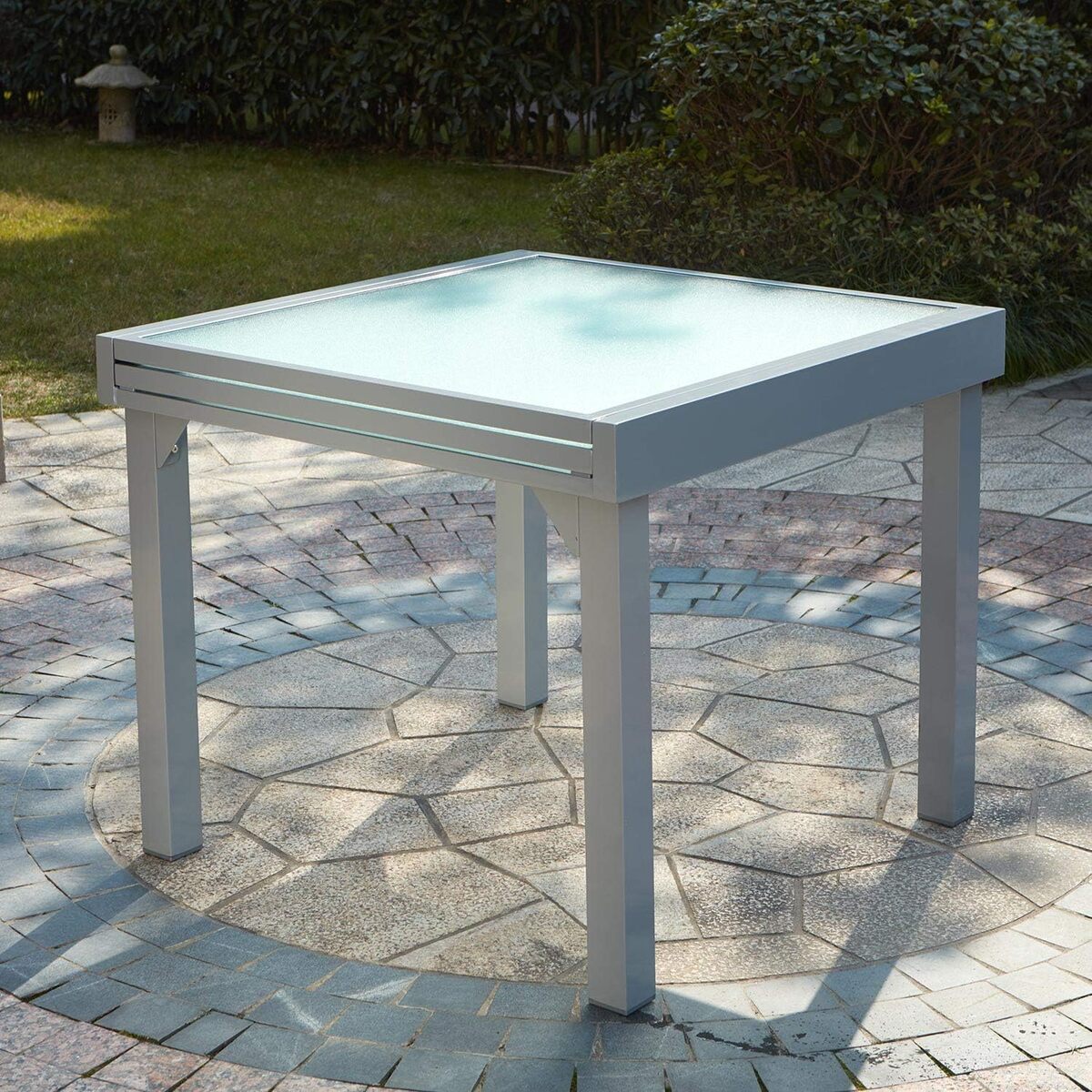 Test : table de jardin extensible Molvina de Concept Usine