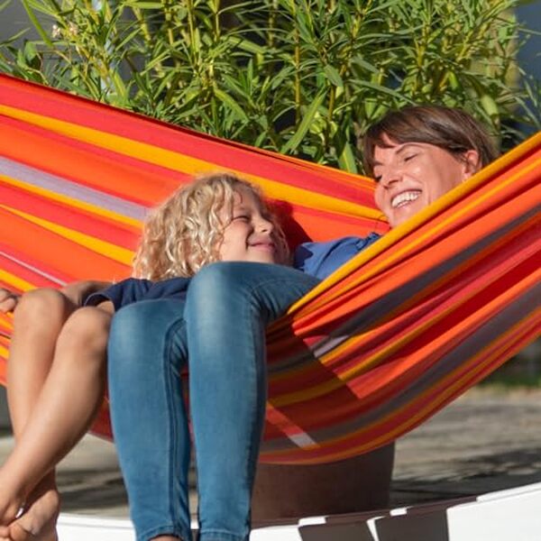 Découvrez le confort et la durabilité du hamac double Brisa La Siesta dans notre analyse complète. Idéal pour vos moments de détente, résistant aux intempéries et facile à installer.